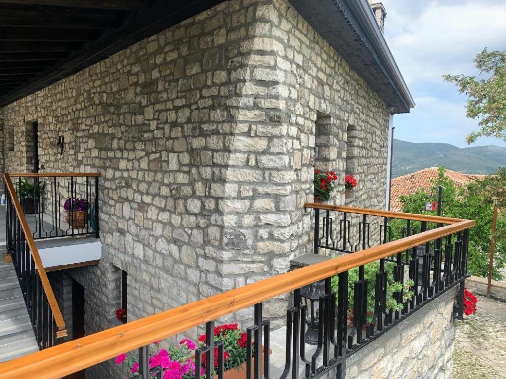 Villa Oda Tomori Berati Exterior foto
