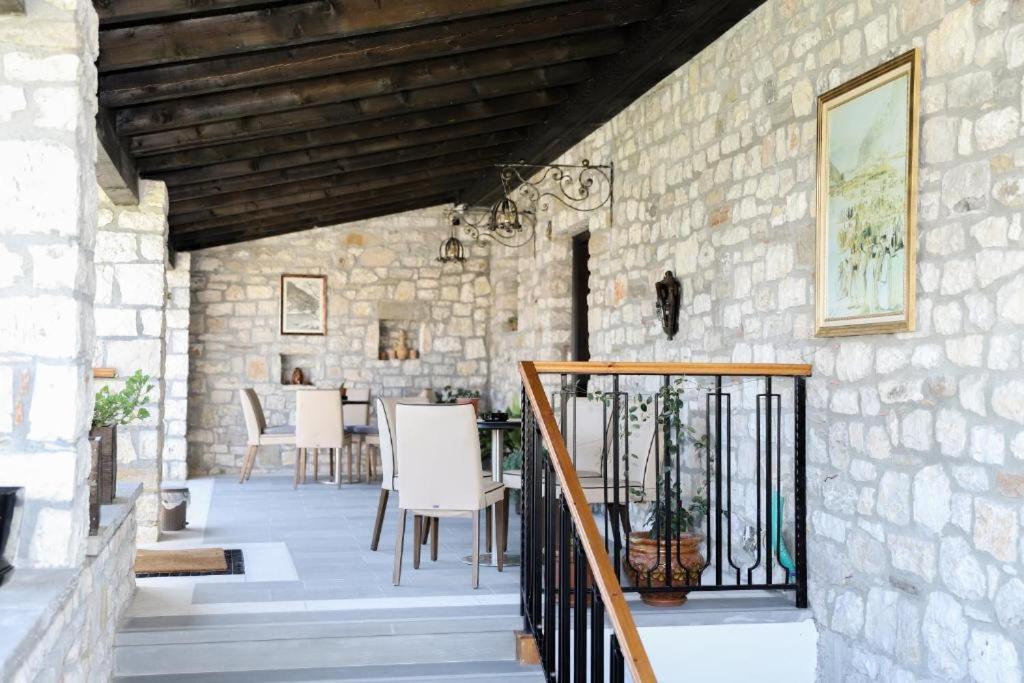 Villa Oda Tomori Berati Exterior foto