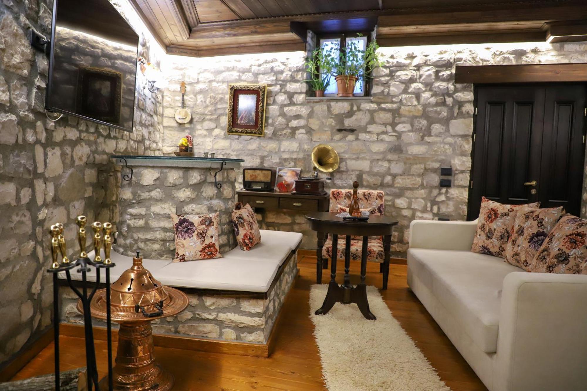 Villa Oda Tomori Berati Exterior foto